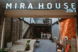 MIRA HOUSE 11