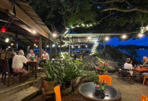 Paradise Beach Bar 10